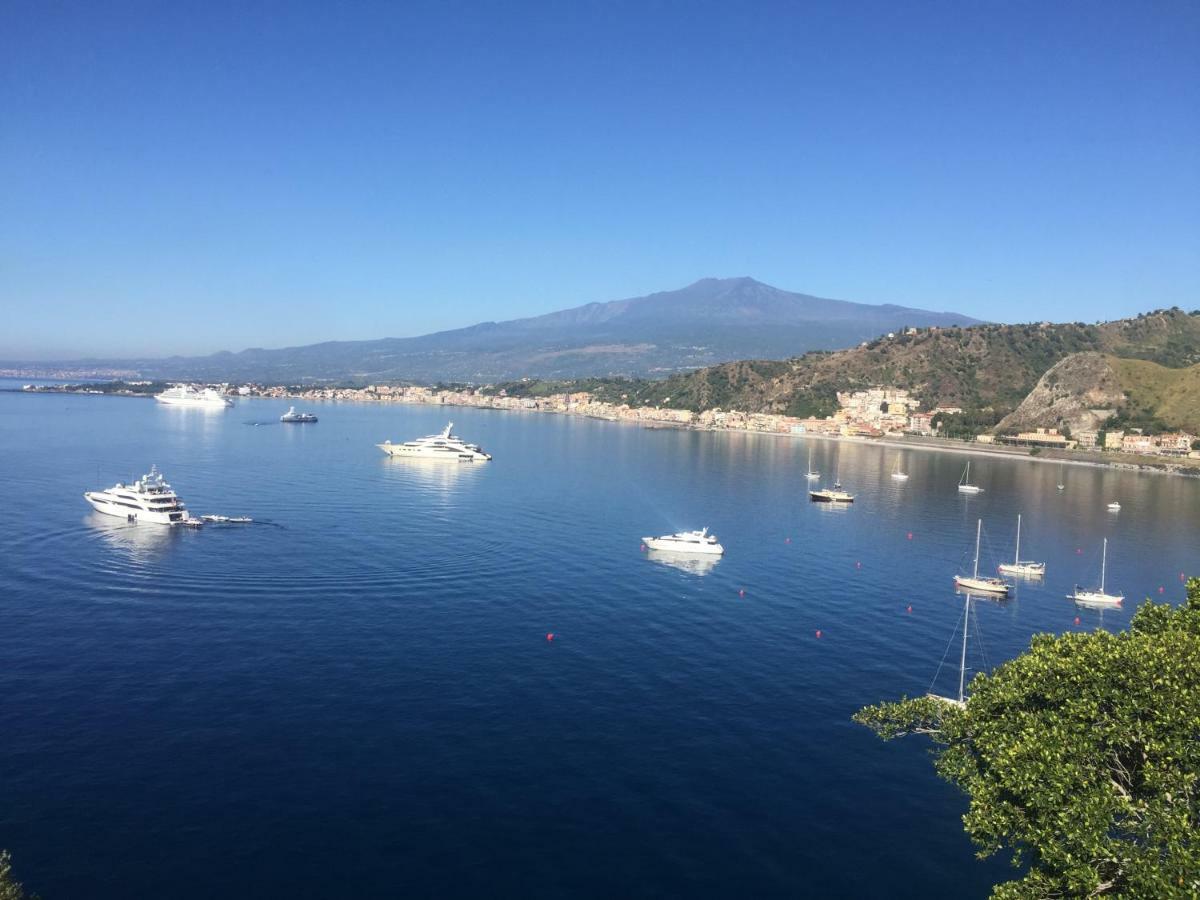 Panoramic Taormina Bay View Apartment Exterior photo